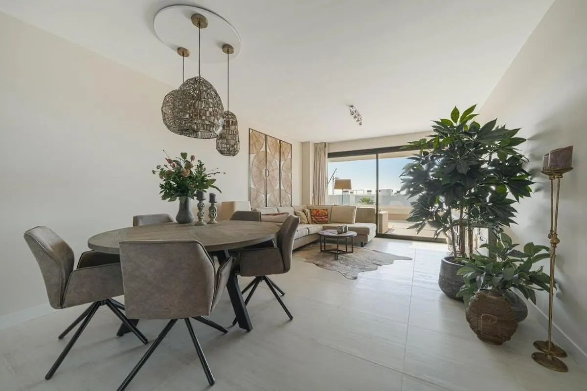 Las Olas Luxurious Retreat Estepona Apartment